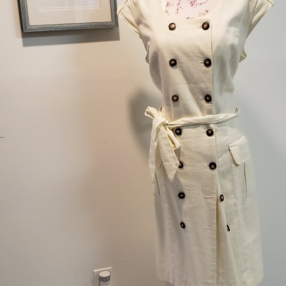 Linen Dress - Picture 2 of 4